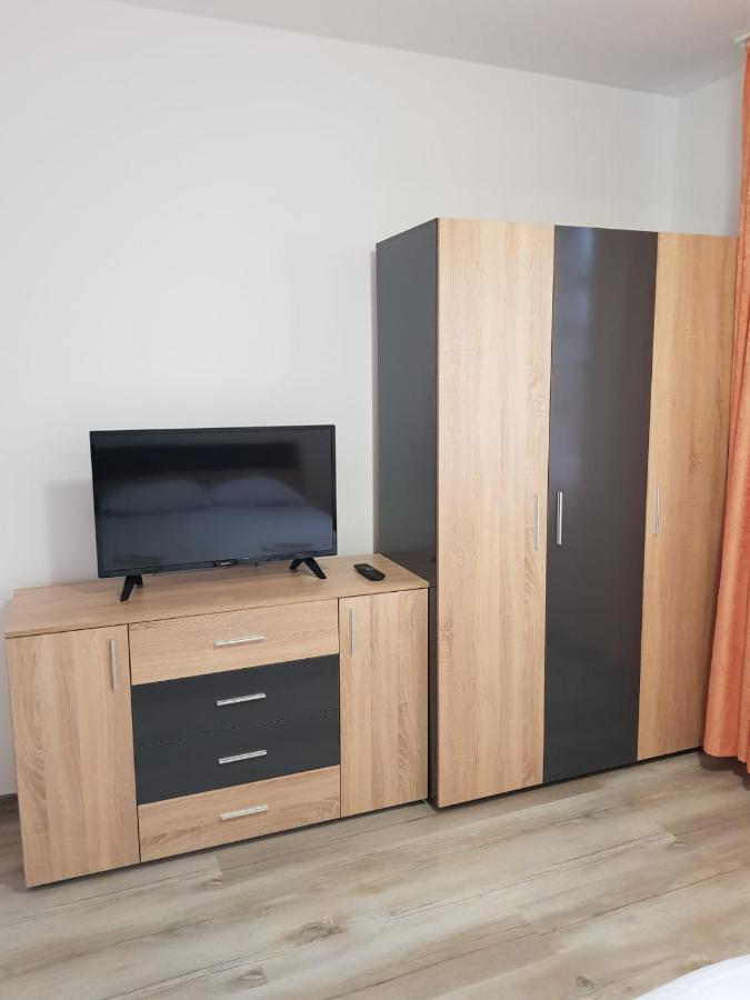 Ana Apartament Ramnicu Valcea Exterior photo