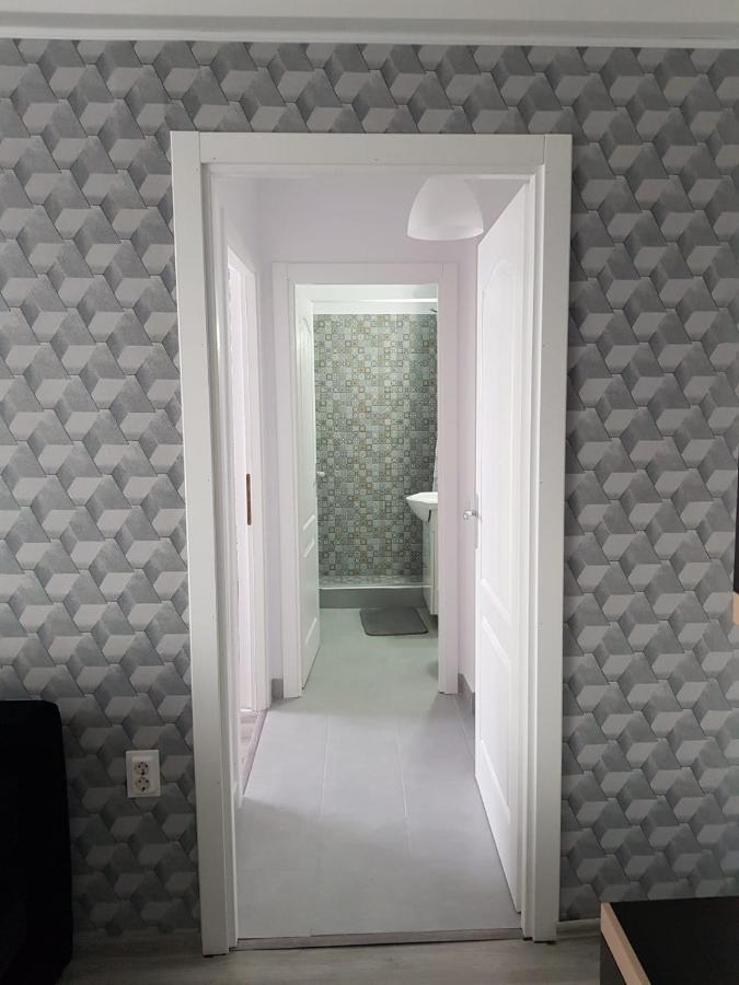 Ana Apartament Ramnicu Valcea Exterior photo