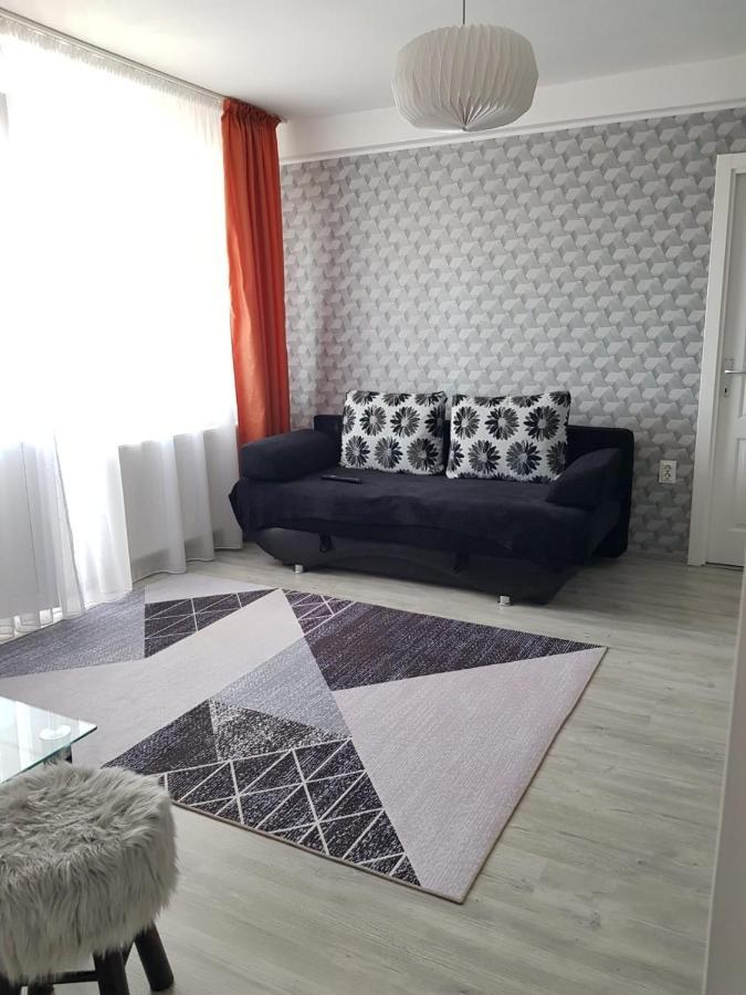 Ana Apartament Ramnicu Valcea Exterior photo